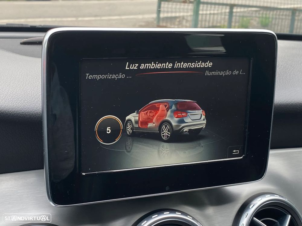 Mercedes-Benz GLA 220 d 4Matic 7G-DCT AMG Line - 9