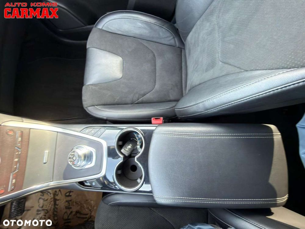 Ford S-Max - 34