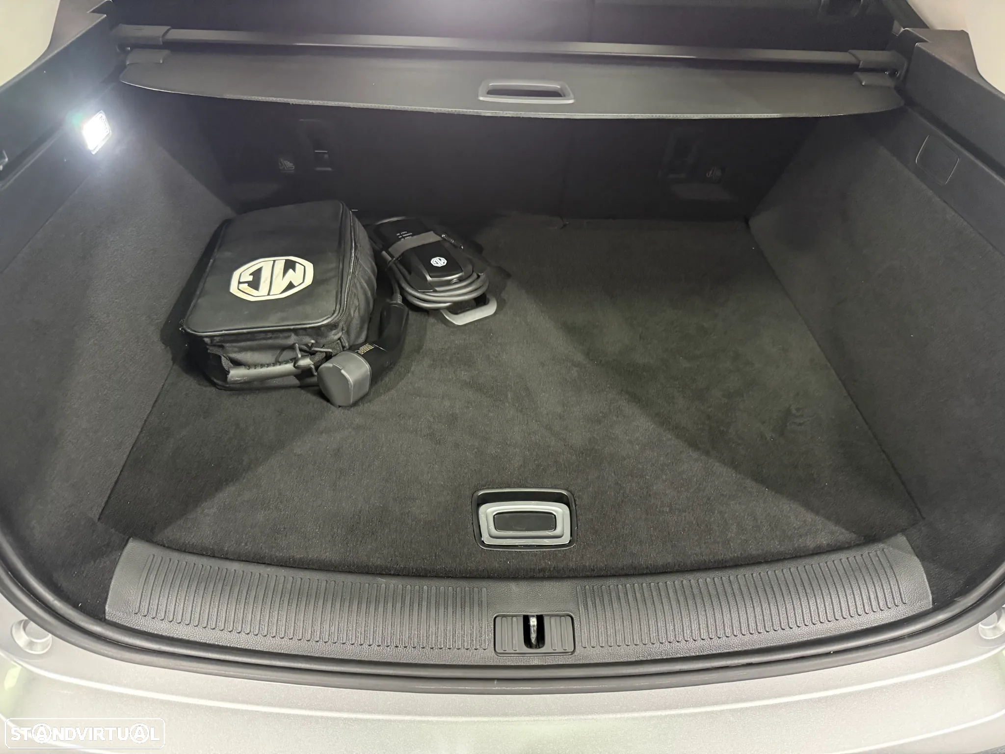 MG EHS 1.5 T-GDI Plug-in Hybrid Luxury - 28