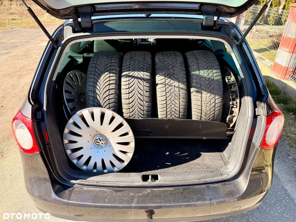 Volkswagen Passat 2.0 TDI Comfortline - 8