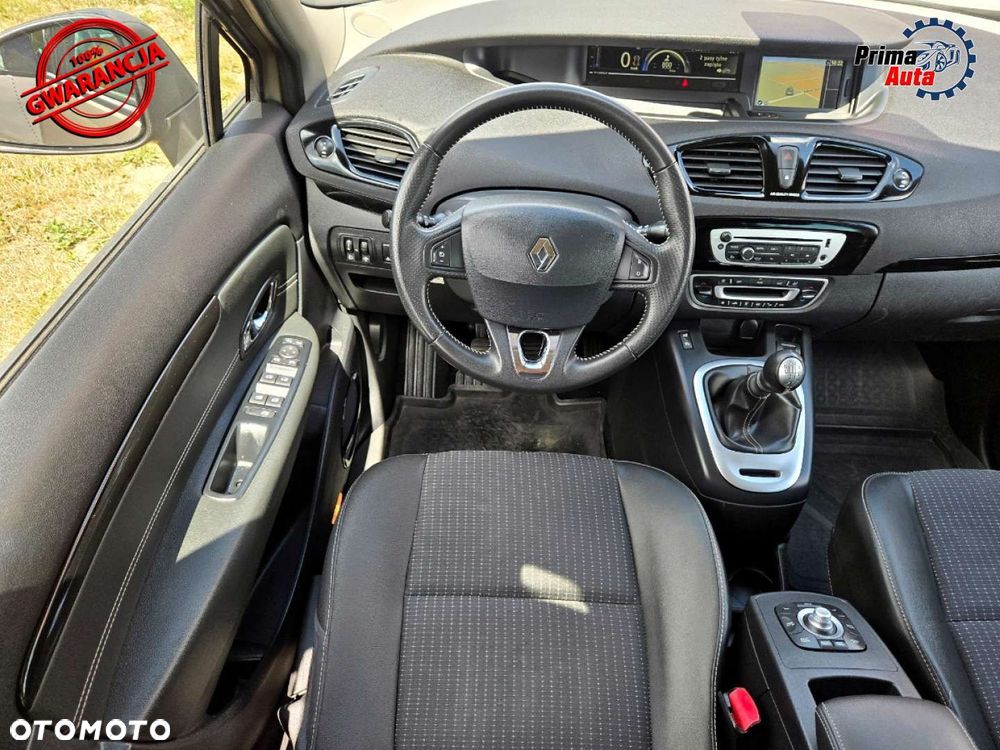 Renault Grand Scenic - 32