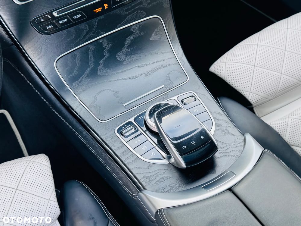 Mercedes-Benz GLC - 33