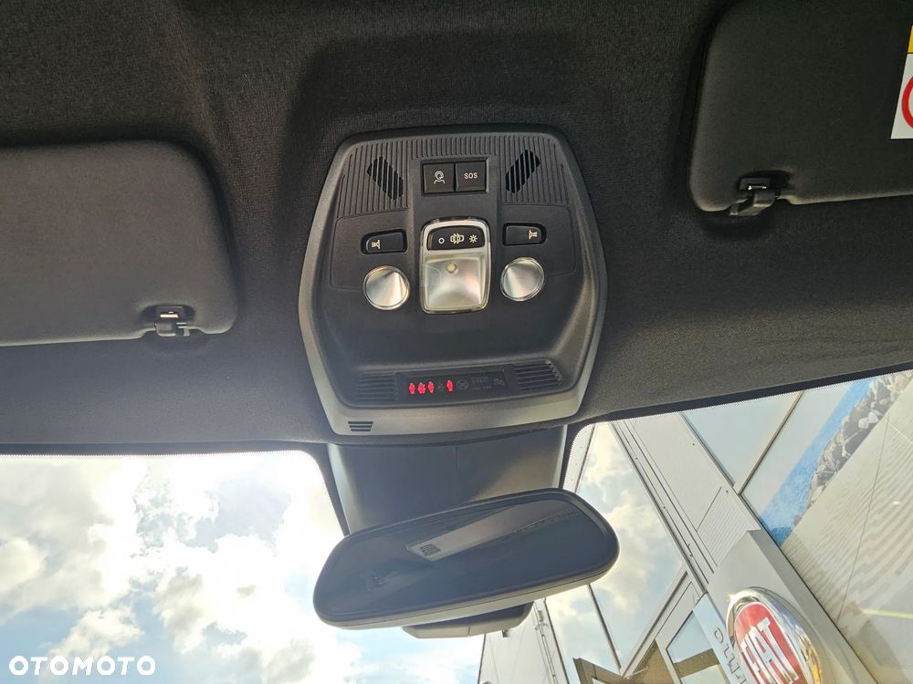 Fiat Grande Panda 1.2 mHEV La Prima eDCT - 24