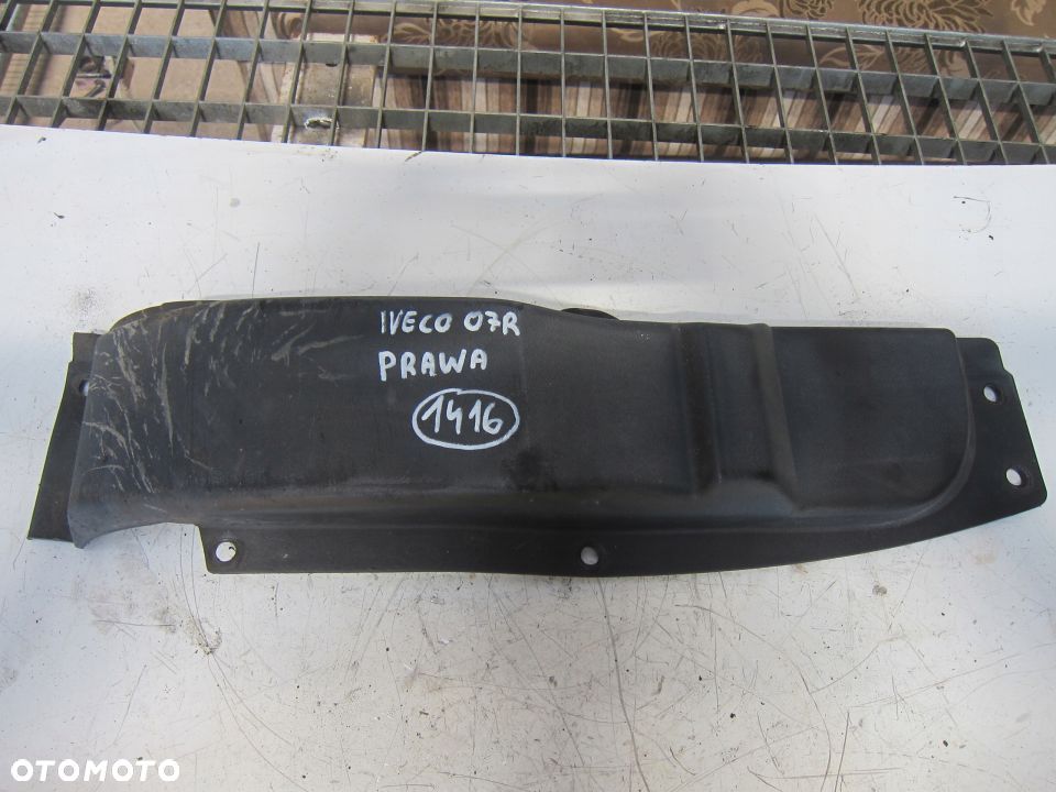 LISTWA BOCZNA PRAWA IVECO DAILY 07R - 1