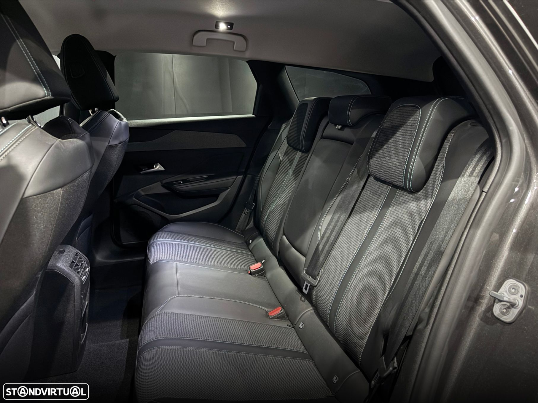 Peugeot 308 SW 1.5 BlueHDi Allure Pack EAT8 - 31