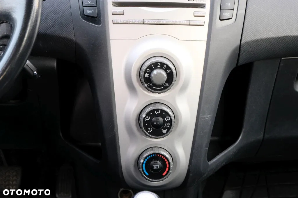Toyota Yaris 1.0 Luna A/C - 8