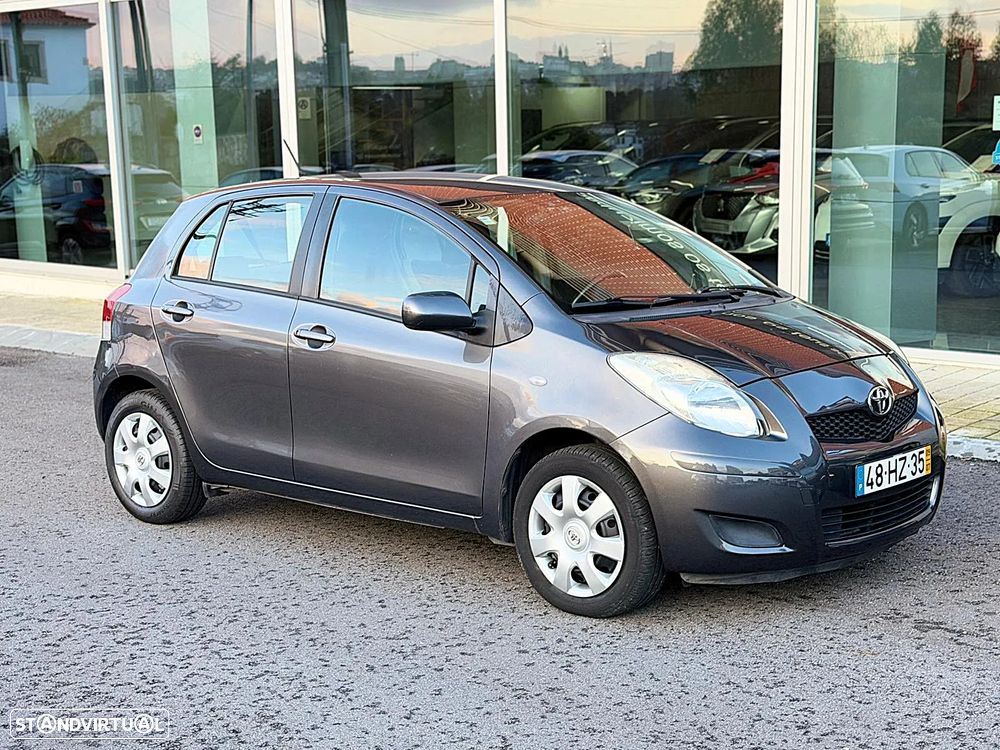 Toyota Yaris 1.0 VVT-i AC Manual - 3