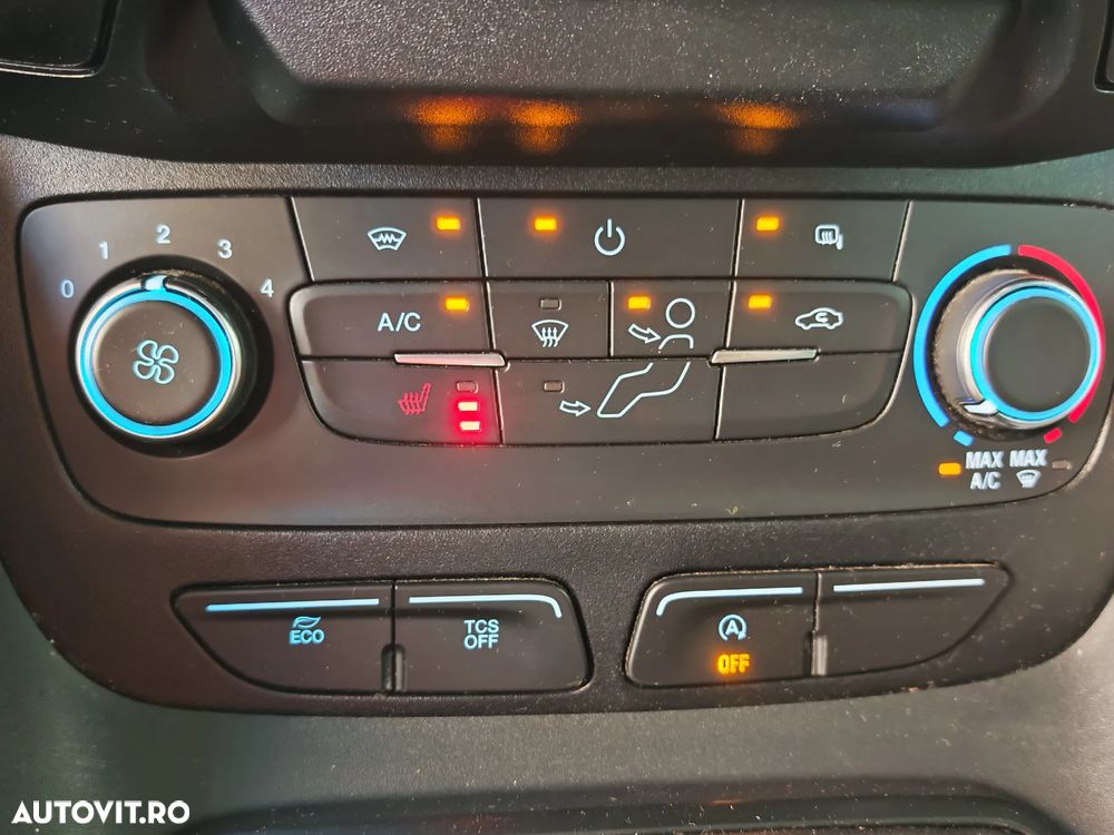 Ford Transit Connect - 9