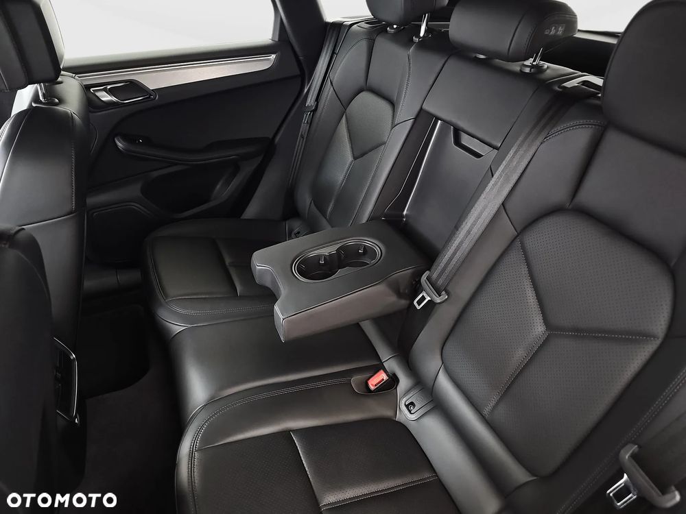 Porsche Macan Standard - 22