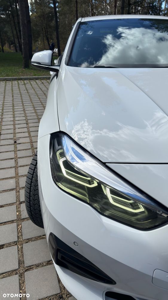 BMW Seria 2 218i - 10