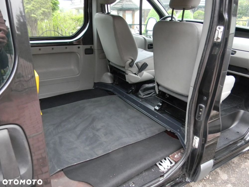 Renault Trafic - 21