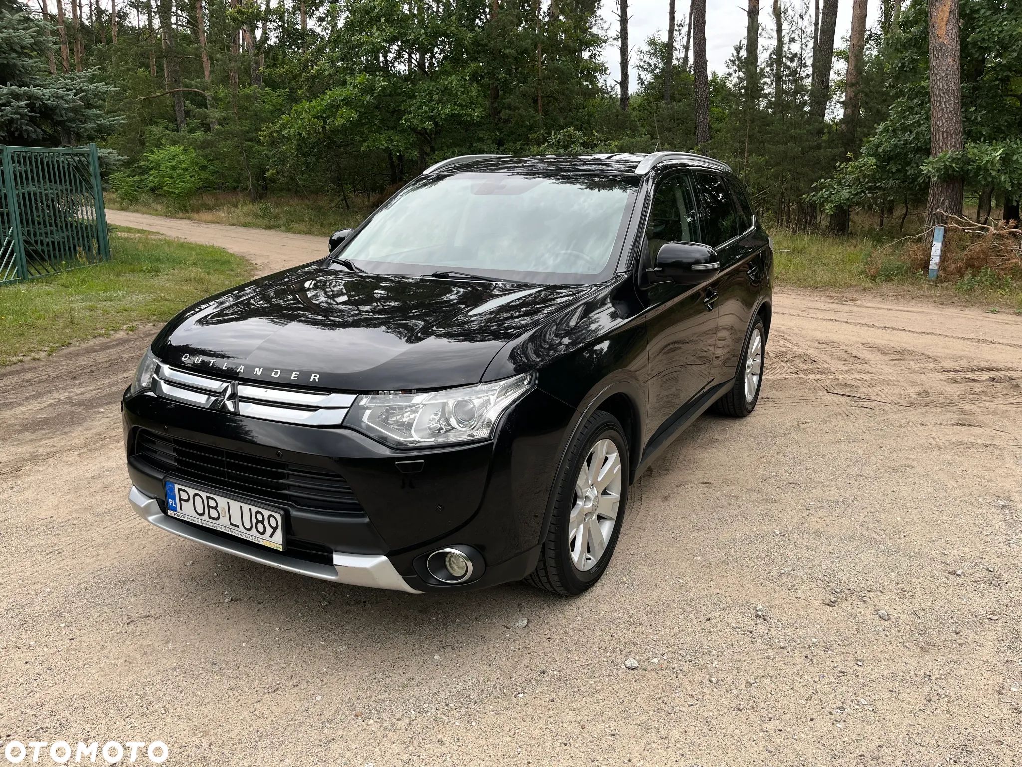 Mitsubishi Outlander - 1