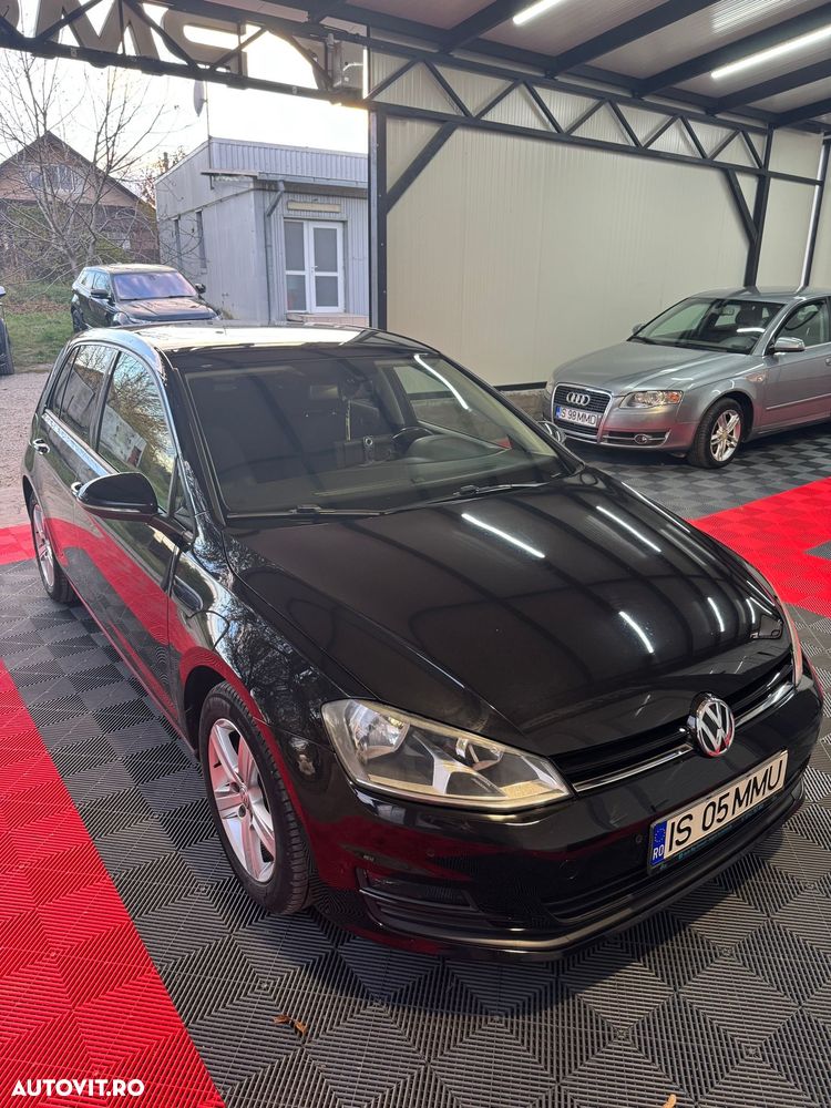 Volkswagen Golf - 2