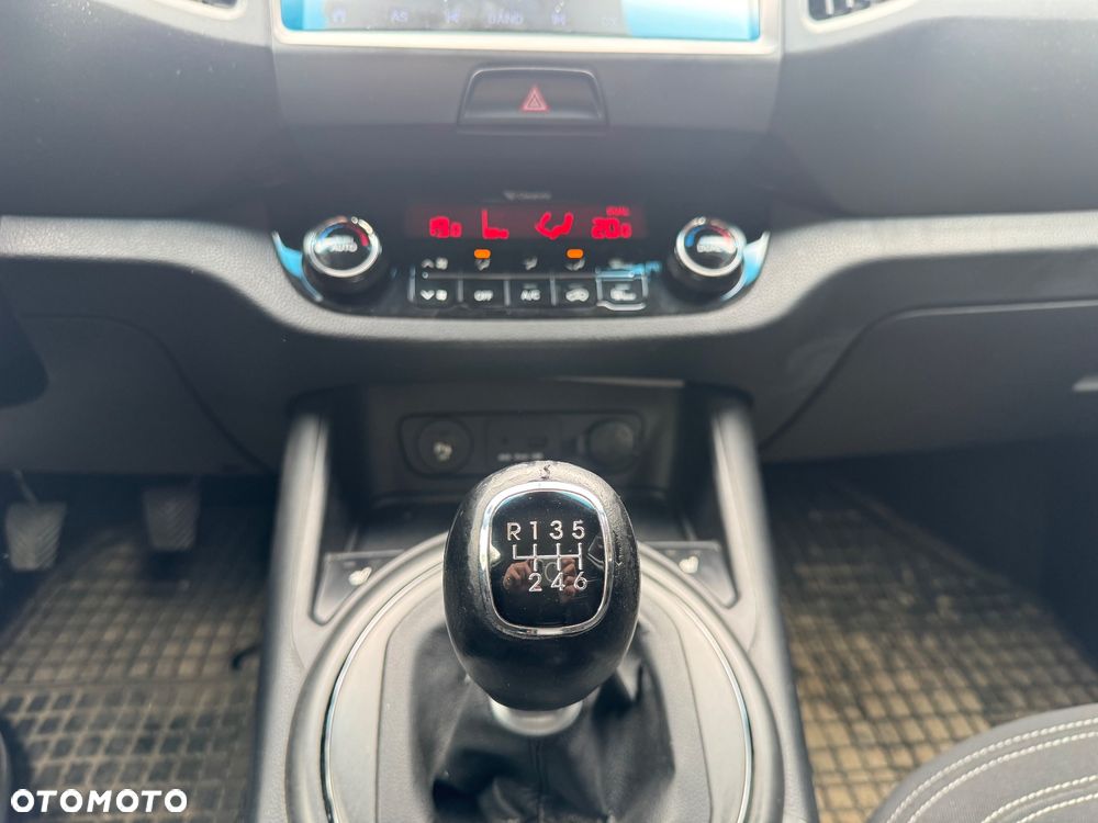 Kia Sportage 1.7 CRDI 2WD Attract - 10