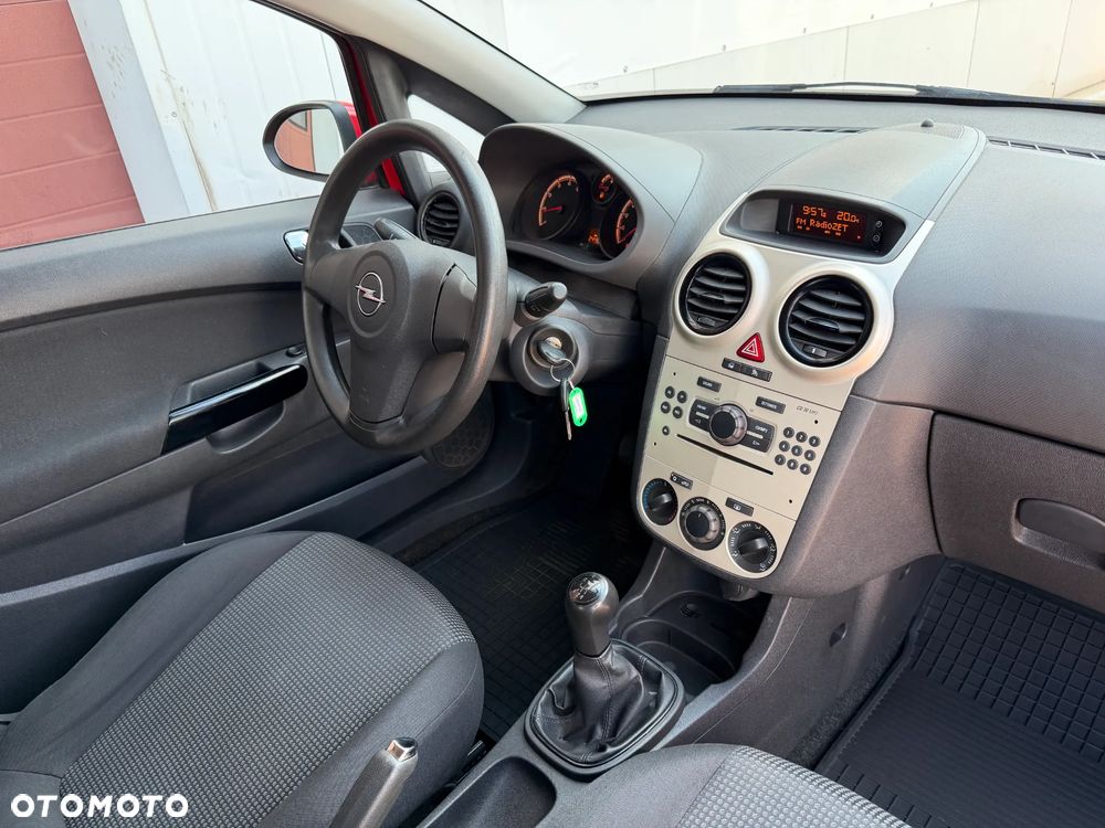 Opel Corsa 1.2 16V Essentia - 27