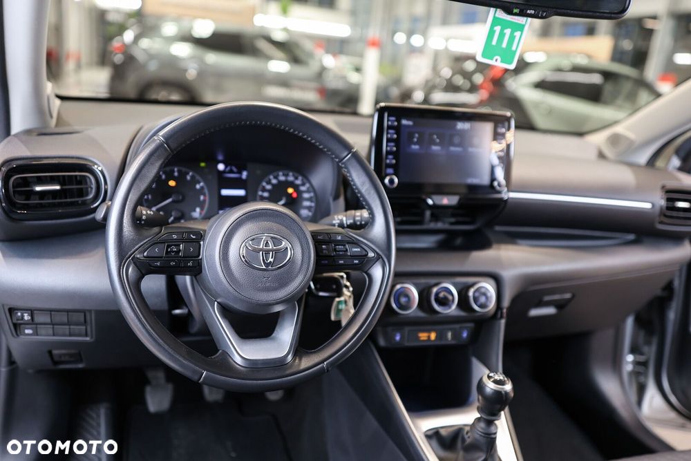 Toyota Yaris - 25