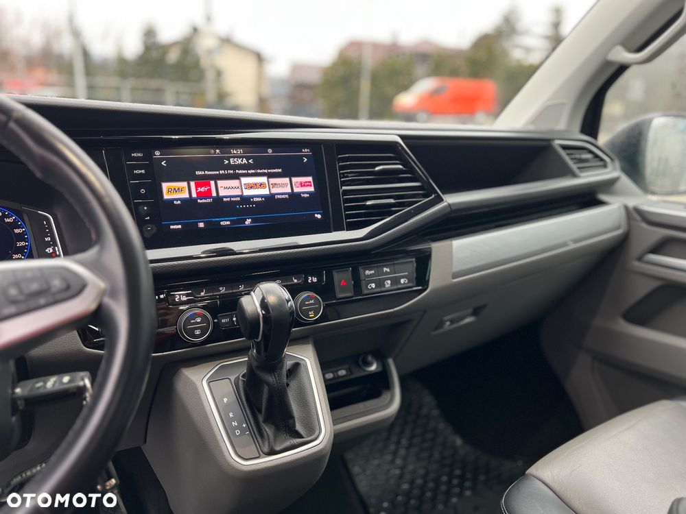 Volkswagen Caravelle - 16