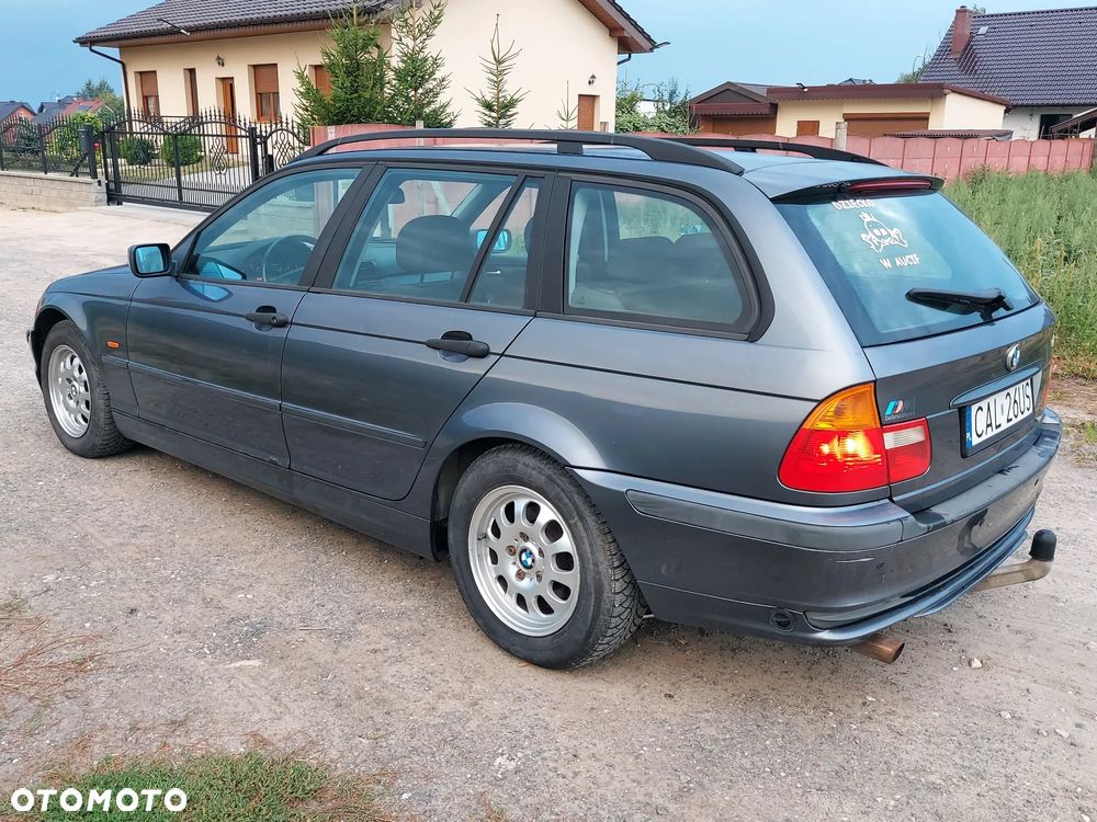 BMW Seria 3 318i - 3
