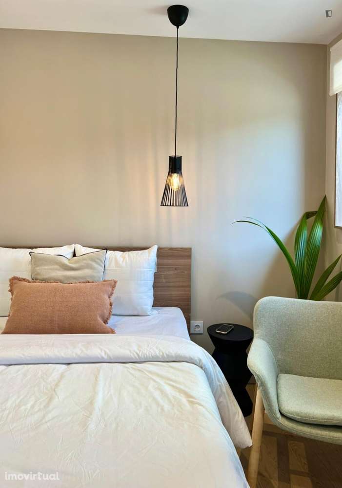 Quarto - localizado em Baixa Coimbra - Grande imagem: 5/22