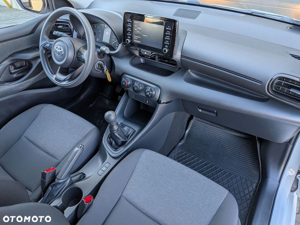 Toyota Yaris - 23