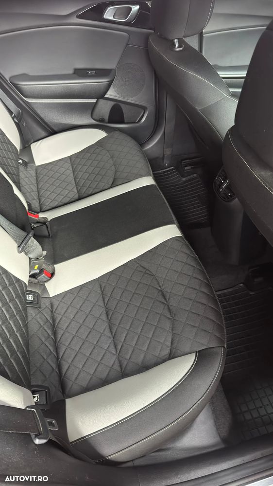 Kia Ceed 1.5 T-GDI MHEV 7DCT GT Line - 21