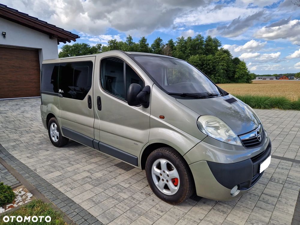 Opel Vivaro - 1