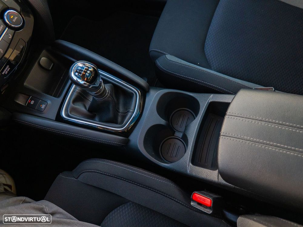 Nissan Qashqai 1.5 dCi N-Connecta - 19