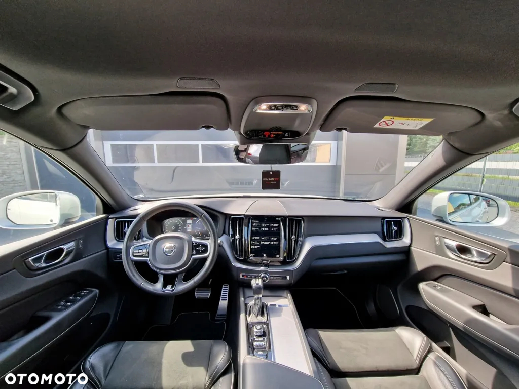 Volvo XC 60 D4 R-Design - 36