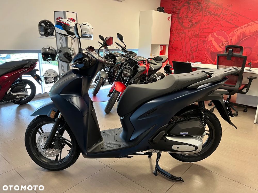 Honda SH - 17