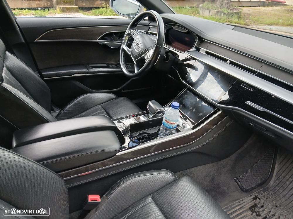 Audi A8 - 3