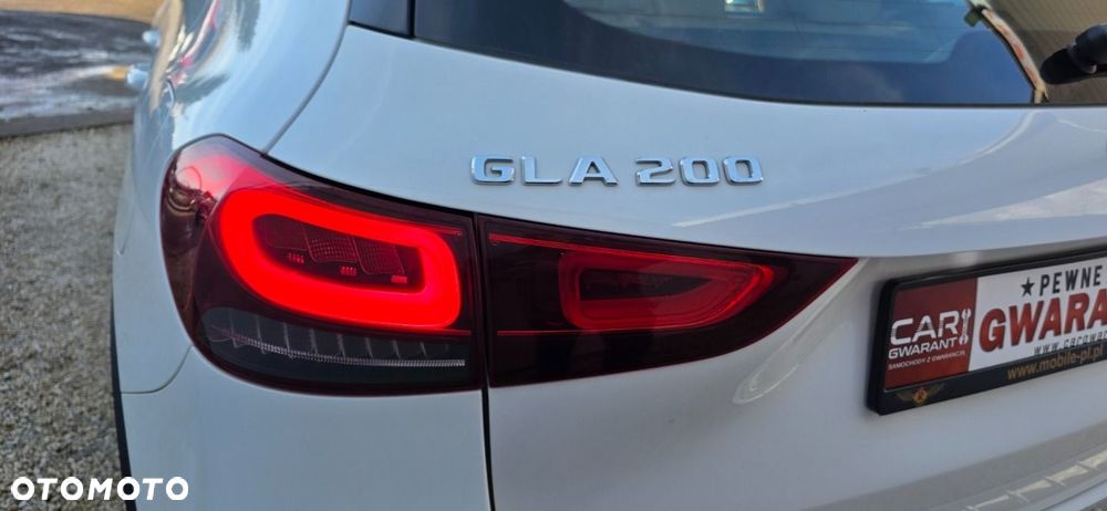 Mercedes-Benz GLA - 13
