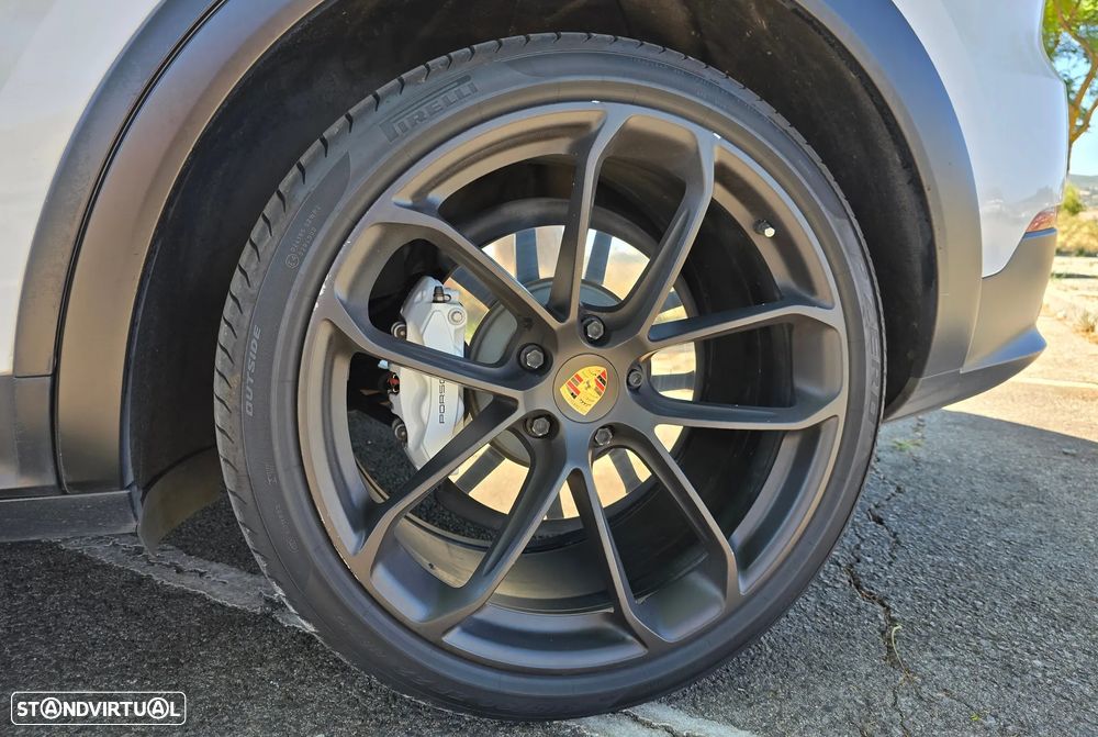 Porsche Cayenne Coupé E-Hybrid - 24