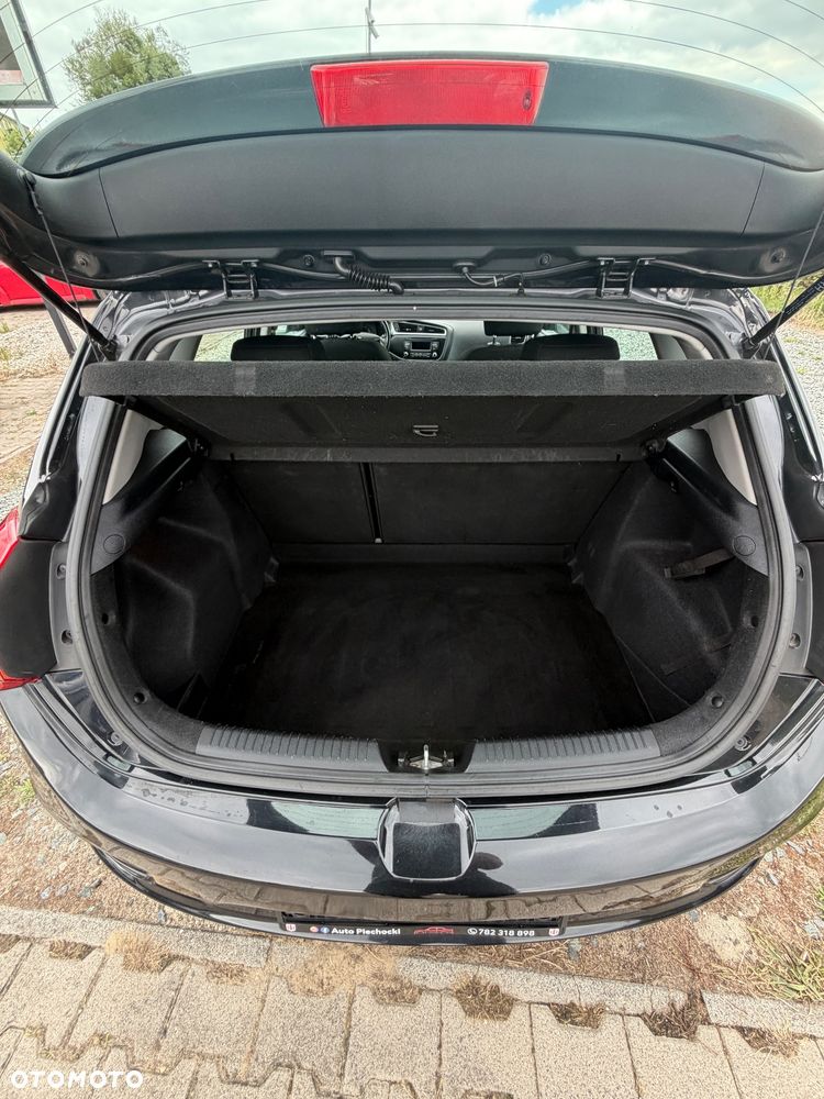 Kia Ceed 1.4 L - 14