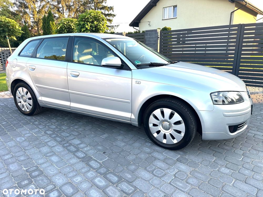 Audi A3 Sportback - 2