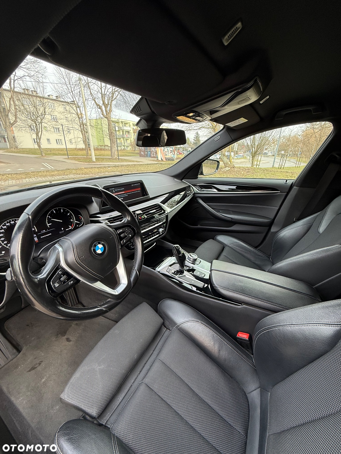 BMW Seria 5 520d Sport Line - 12