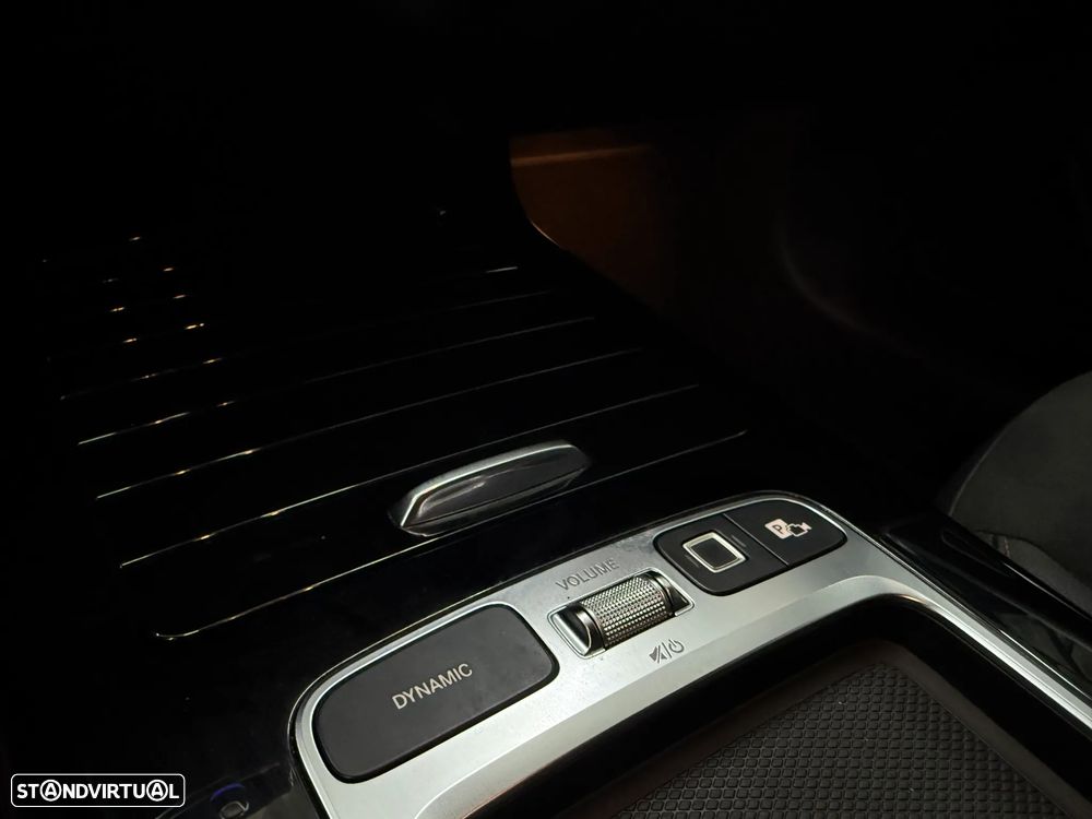 Mercedes-Benz A 200 Limousine AMG Line Aut. - 30