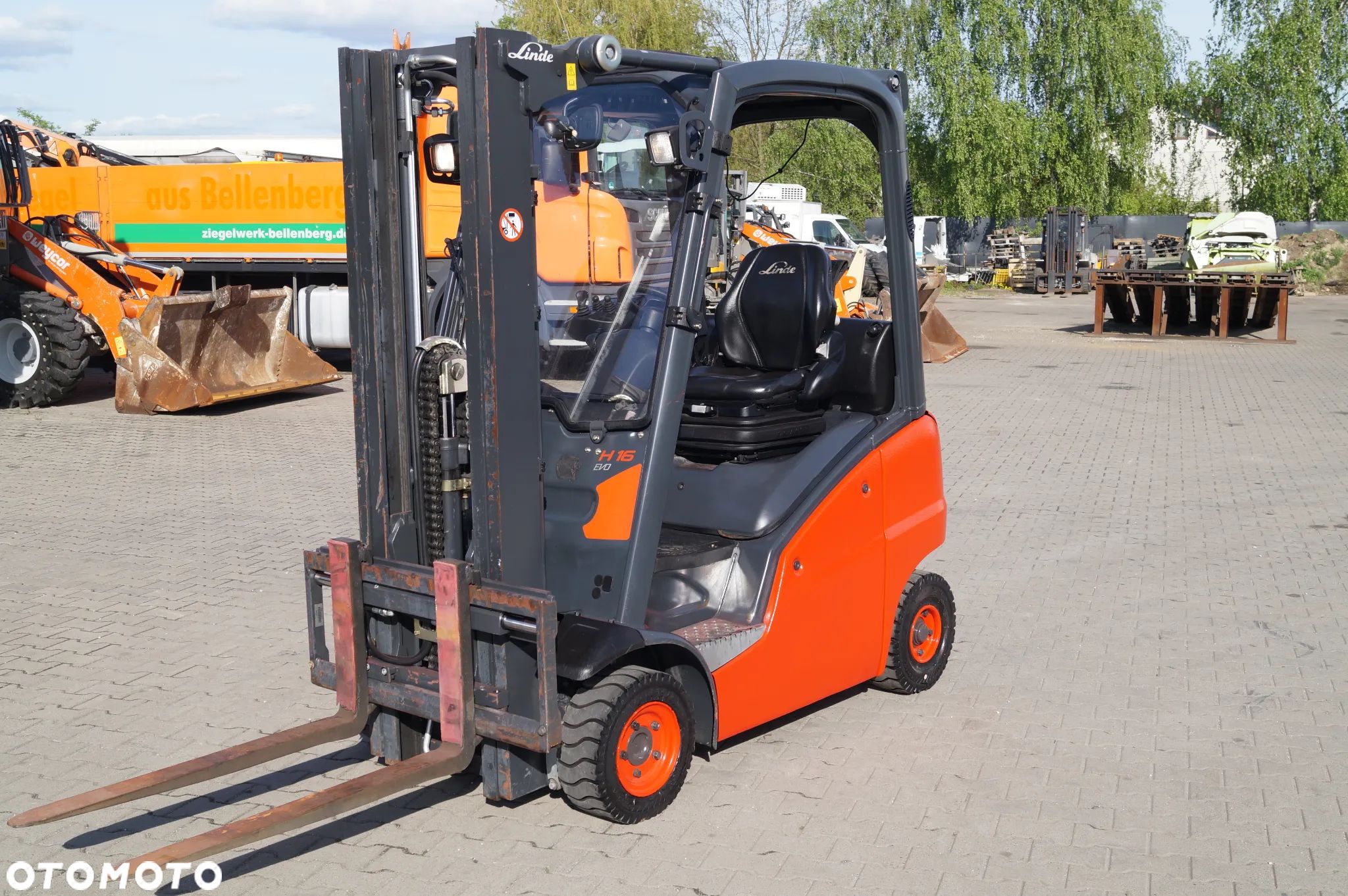 Linde H16-T EVO Wózek Widłowy Triplex - 1