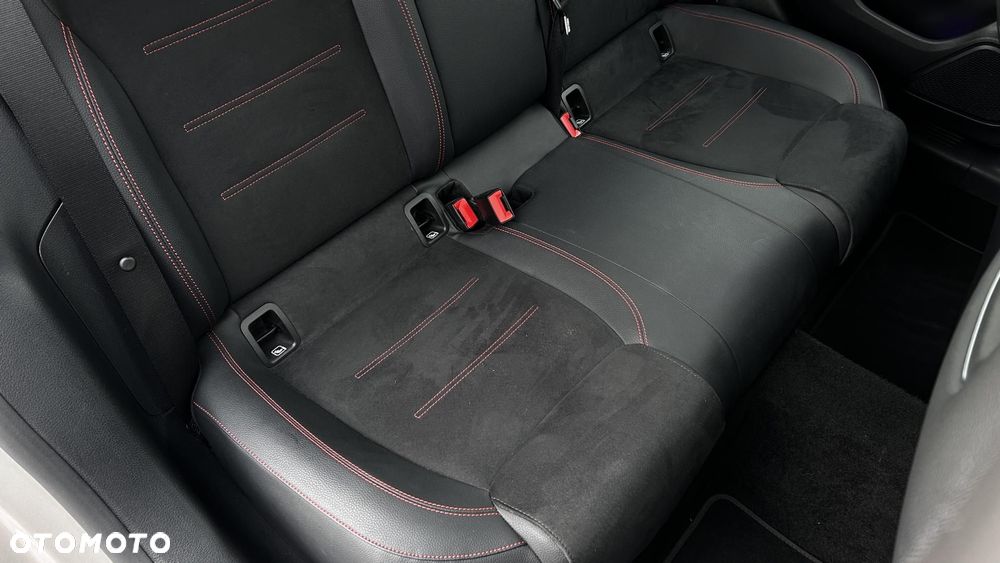 Mercedes-Benz CLA 250 AMG Line 7G-DCT - 29