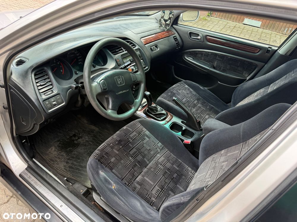 Honda Accord 2.0 ES - 14