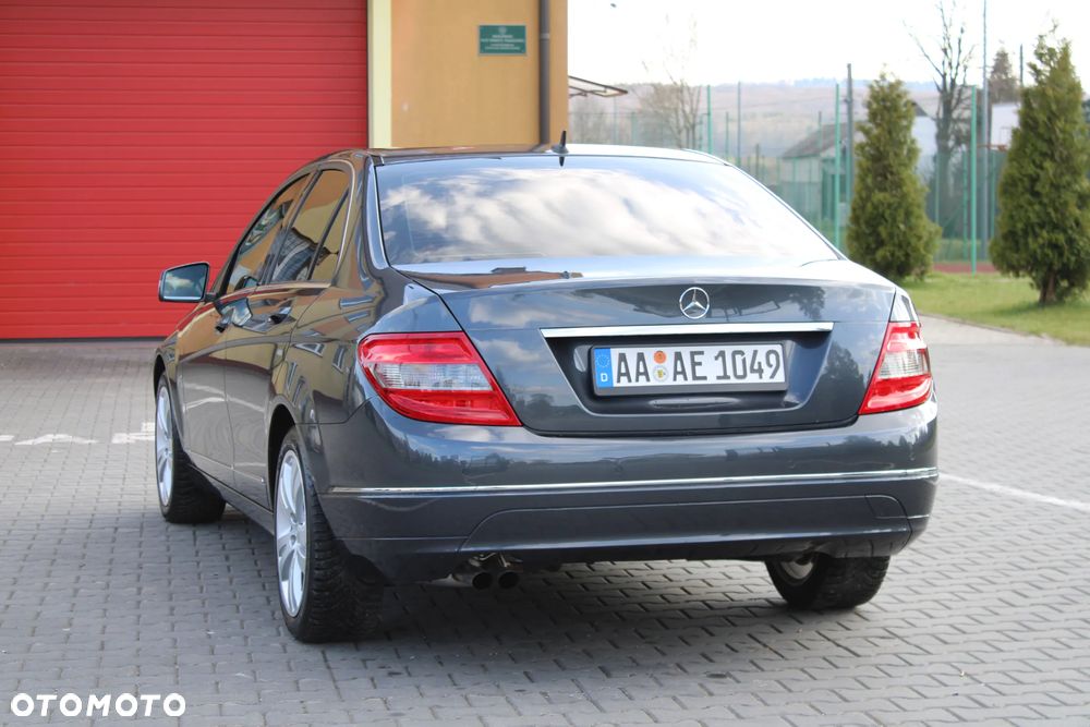 Mercedes-Benz Klasa C 180 Kompressor Automatik BlueEFFICIENCY Avantgarde - 14
