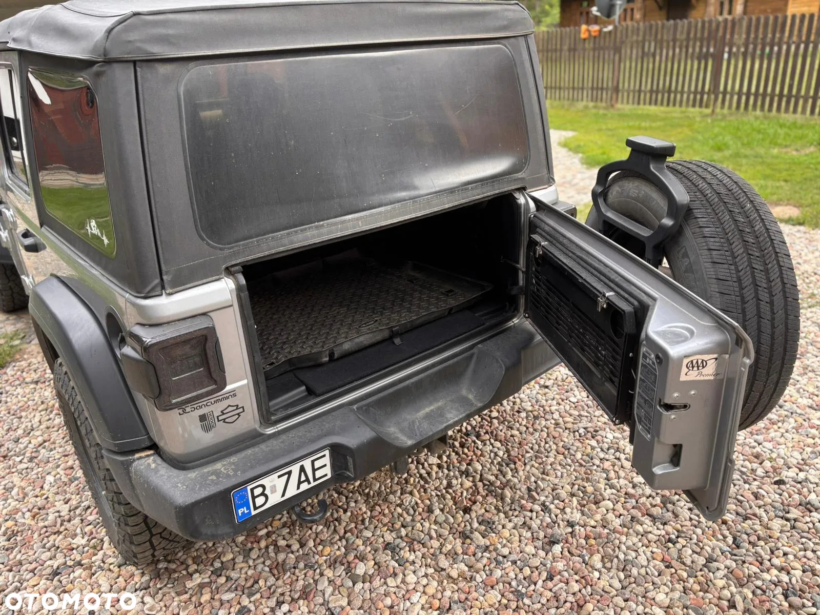 Jeep Wrangler - 2
