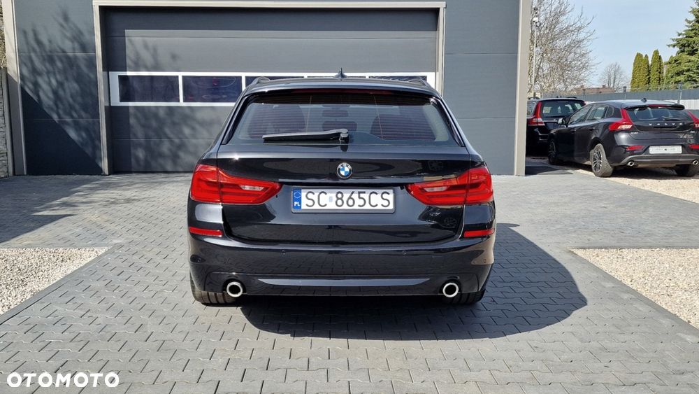 BMW Seria 5 530d Sport Line - 13