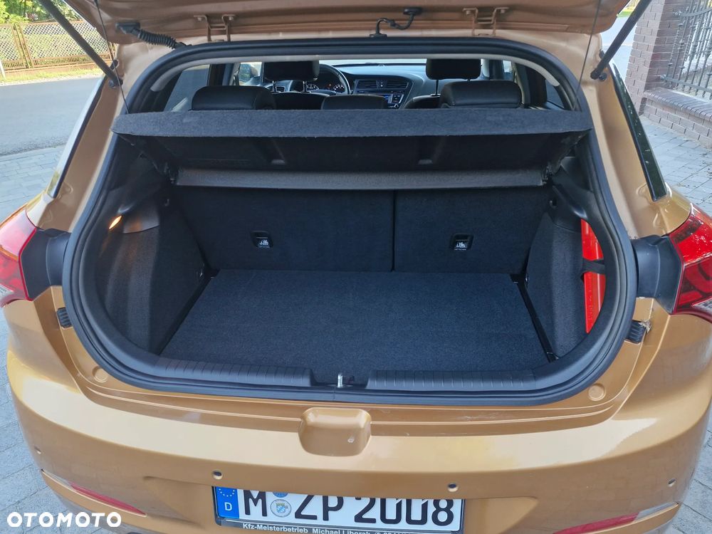 Hyundai i20 1.2 Passion - 9