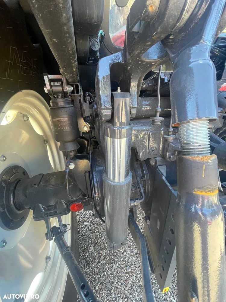 ARMATRAC 1104 LUX - 12