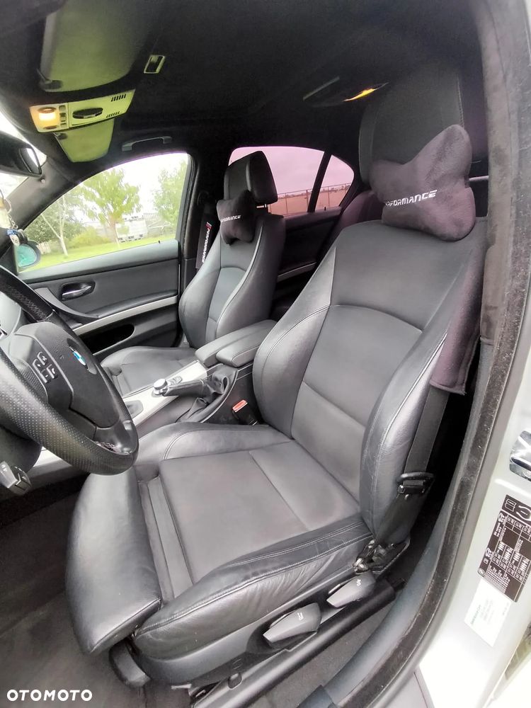 BMW Seria 3 325i - 13