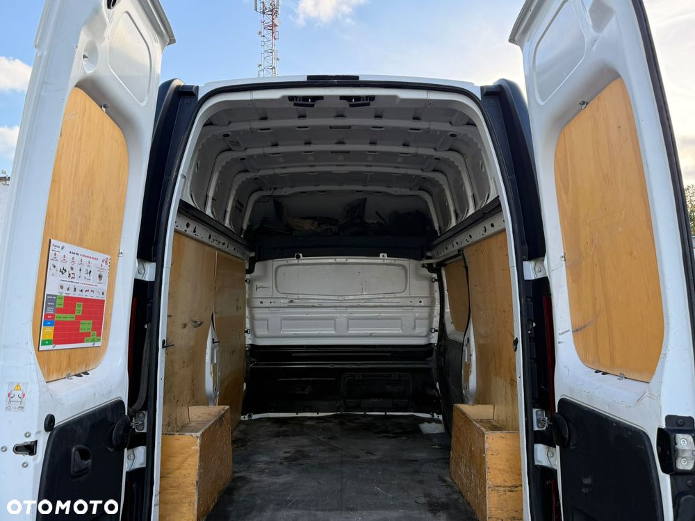 Renault Trafic - 10