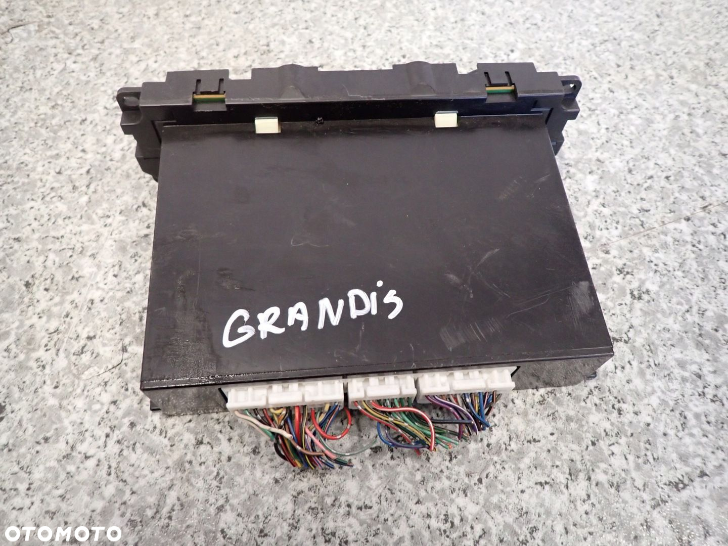 MITSUBISHI GRANDIS PANEL STEROWANIA NAWIEWEM - 3