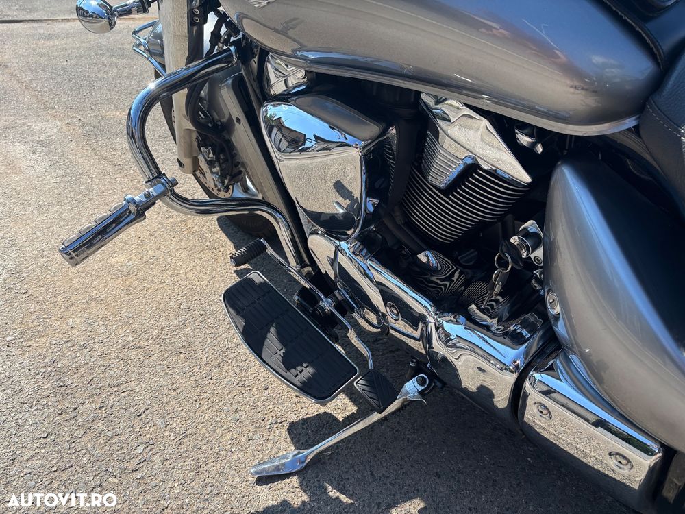 Suzuki Boulevard C109RT - 13