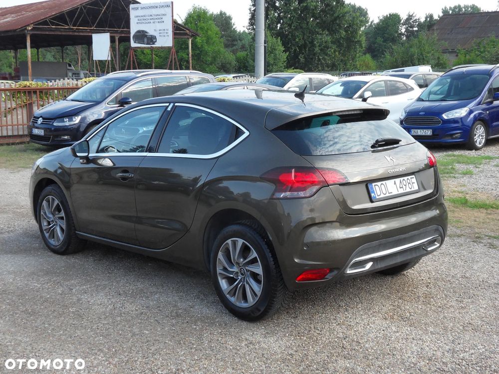 Citroën DS4 e-HDi 110 SoChic - 3