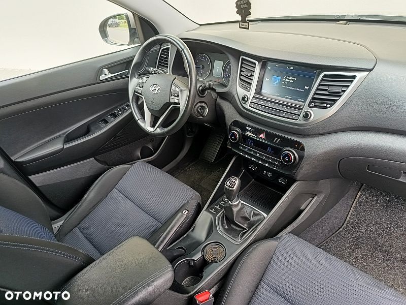 Hyundai Tucson blue 1.6 GDi 2WD Navi - 24